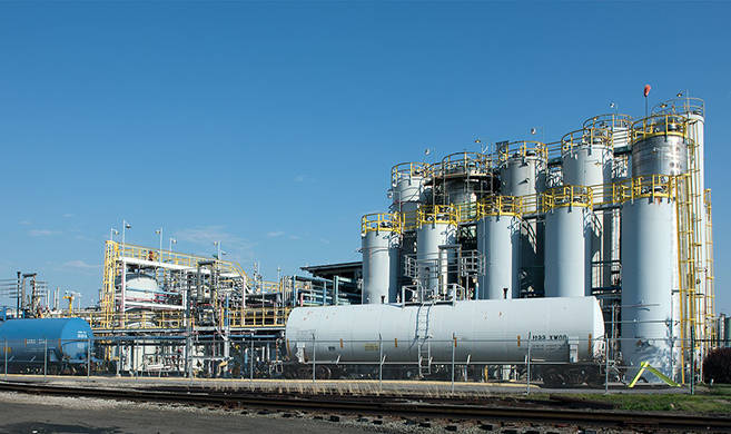 Dow Chemical plant in South Charleston, West Virginia—Library of Congress, Washington, D.C. )