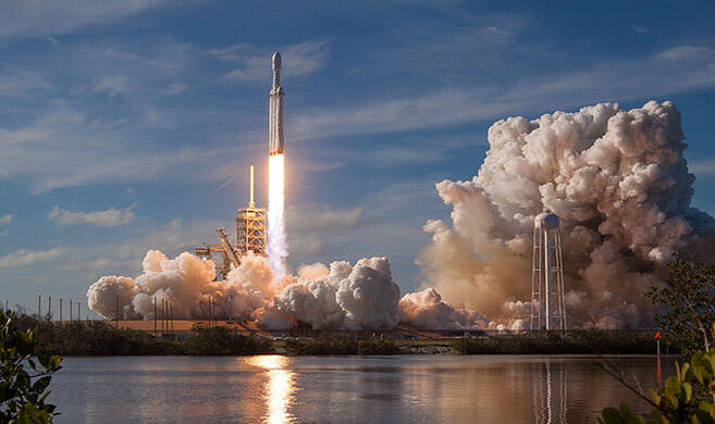 Falcon space rocket launch - wallpaper flare